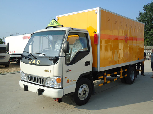 江淮爆破器材e8国际娱乐app,定载3.2吨爆破车